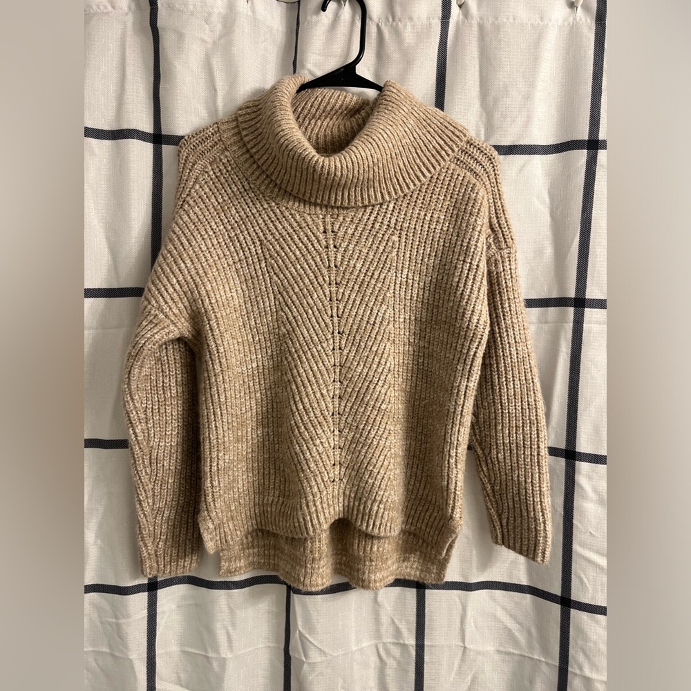 Turtle neck sweater